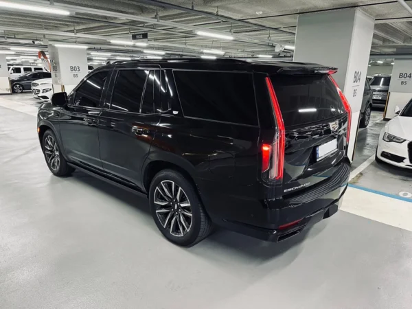 Cadillac Escalade  | 2023